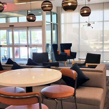 La Quinta Inn & Suites By Wyndham Pflugerville Buitenkant foto